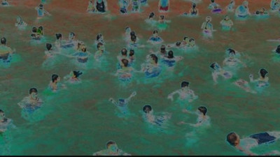 Enfeksiyon hastalıkları uzmanı uyardı: Havuza girmeden önce iki kez düşünün