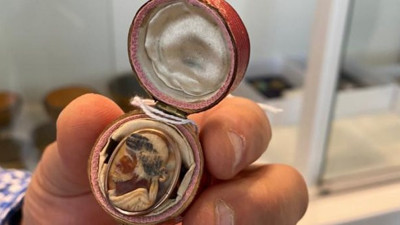 Barbaros Hayrettin Paşa'nın İtalyan aşkına hediye ettiği yüzüğü bir Türk satın aldı