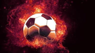 Lukas Podolski'nin dondurma dükkanına saldırı düzenlendi