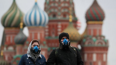 Moskova'da açık alanda maske takma zorunluluğu kaldırılacak