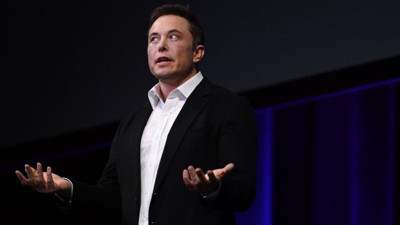Elon Musk tarih verdi, Beyne çip takılacak, robot insanlar geliyor