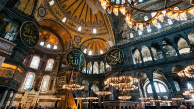 Ayasofya'da ilk namaz böyle olacak: Gözler Salı gününde