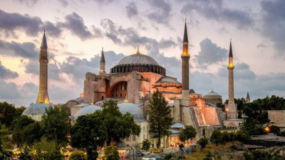 Rus Ortodoks Kilisesi'nden Ayasofya açıklaması: 'Bu adım tarihin akışını değiştirebilir'