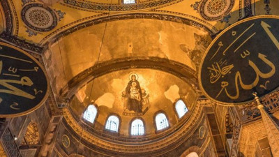 Ayasofya’da lazerli düzenleme: Namaz vakti devreye girecek!