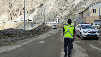 Erzurum-Artvin yolu ulaşıma kapandı