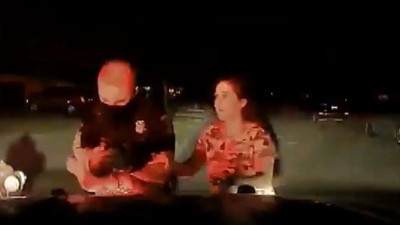 Kahraman polis bebeği ölümden böyle kurtardı