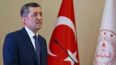 Milli Eğitim Bakanı Selçuk'tan okulların açılmasıyla ilgili sürpriz mesaj