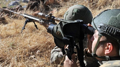 Zeytin Dalı bölgesinde 2 terörist yakalandı