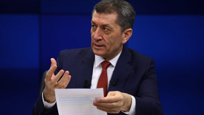 Bakan Selçuk'tan okulların başlama tarihi ile ilgili açıklama: Canlı yayında duyurdu