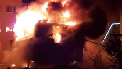 Lüks yat cayır cayır yandı