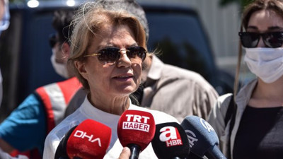 Eski Başbakan Çiller, Ayasofya Camii’nin avlusunda konuştu: "Kadına kalkan eli tutarım"