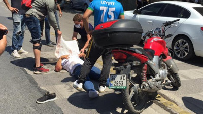 Otomobille çarpışan motosikletin sürücüsü yaralandı