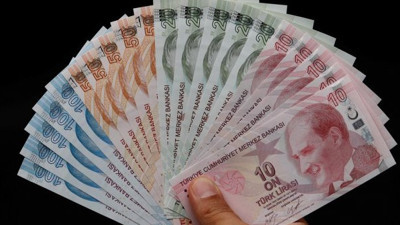 Ünlü ekonomistten bu sefer de kredi uyarısı