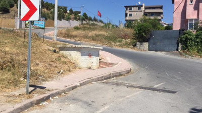 Kaldırımda beklerken uğradığı silahlı saldırıda öldü