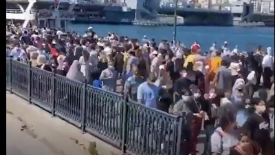 Eminönü havadan görüntülendi! Vatandaşlar yine sosyal mesafe kuralını hiçe saydı