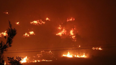 İzmir'de son anda boşaltılan iki siteden biri cayır cayır yandı! Bir kişi gözaltına alındı