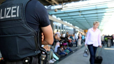 Eşinin kemiklerini bagajda taşırken yakalandı