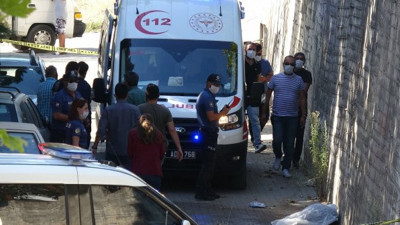 Genç kadın sokak ortasında katledildi