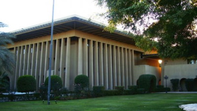 Araplar, Ankara'da Anıtkabir'e gitmiyordu... O da tam ortasına Anıtkabir benzeri bina yaptı... Helal olsun bunu yapana