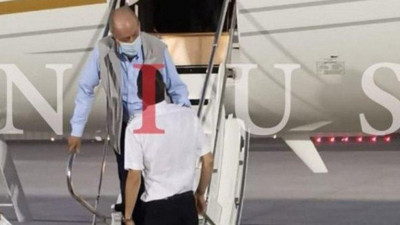 Ülkeden kaçan kral böyle görüntülendi, nerede olduğunu tahmin bile edemediler