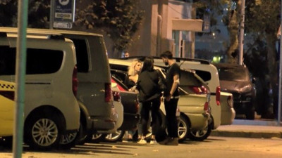 Mesai bitince ortaya çıkıyor, araç sahiplerinin kabusu oluyorlar