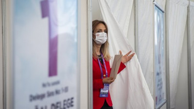 CHP kadın kolları yeni genel başkanı belli oldu