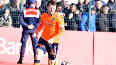 Medipol Başakşehir’de Uğur Uçar’ın sözleşmesi uzatıldı