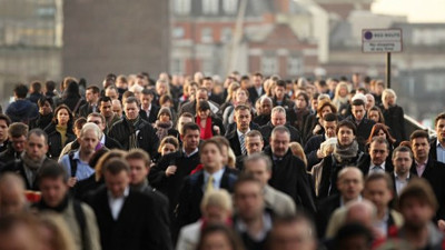 İngiltere’de karantina döneminde 730 bin kişi işini kaybetti