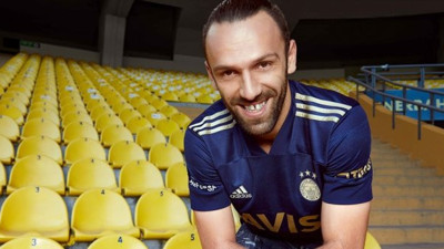 Fenerbahçe'nin yeni sezon formaları satışta