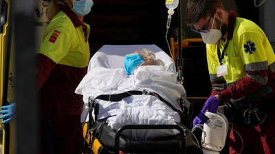 Koronada başa döndüler, yasaklar bir bir geri geliyor: Bar ve restoranlar bugünden itibaren kapalı