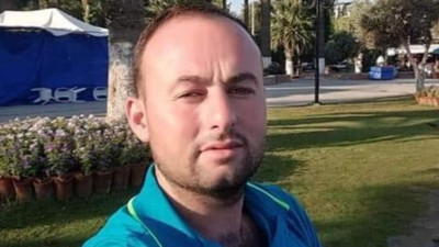 Şişirdiği aracın lastiği bir anda patladı, talihsiz genci 5 metre fırlattı