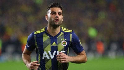 Fenerbahçe'de gidecek isimler netleşiyor