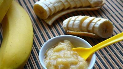 Sivilceye bire bir! Yapımı çok kolay... İşte muz maskesi tarifi