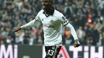Atiba Hutchinson, 1 yıl daha Beşiktaş’ta