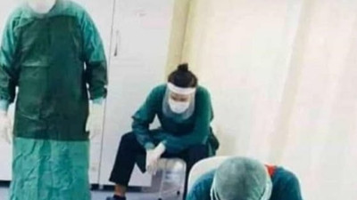 Çıkar çıkmaz orada bulunan bir hemşire çekti: Artık bu haldeler: Hepimiz yapa yalnız öleceğiz