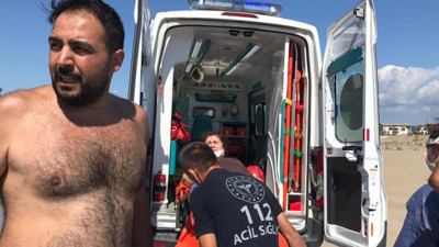 Sakarya'da plajda dehşet anları: Bir anda neye uğradıklarını şaşırdılar