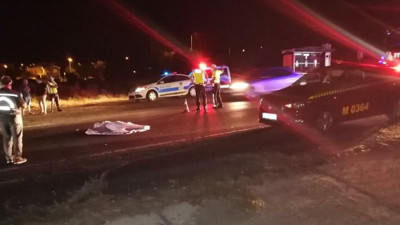 Silivri'de çok kötü kaza! Taksi çarptı otomobil üzerinden geçti