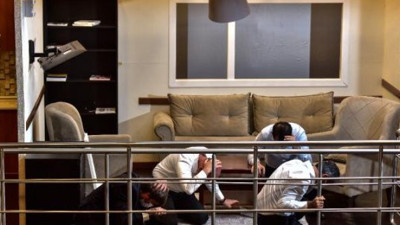 Bakanlar ve vali o anı yaşadı: 7.2 ile sallandılar