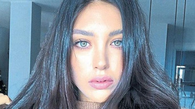 Berkay'ın eşi Özlem Ada Şahin'in Muhteşem Yüzyıl'daki estetiksiz görüntüleri ortaya çıktı