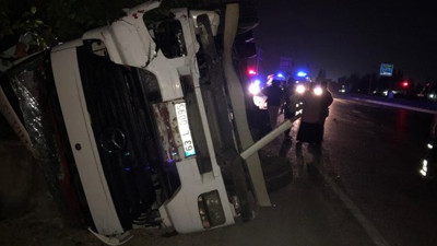 Adana'da TIR otomobille çarpıştı!1 ölü
