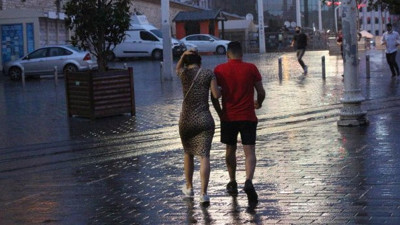 Bazı bölgeler için yoğun yağış uyarısı! İstanbullular güne yağmurla uyandı