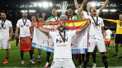 6. kez kupa müzesinde! UEFA Avrupa Ligi'nde şampiyon Sevilla