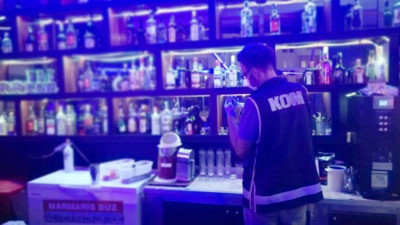 Marmaris'te eğlence yerlerine baskın! Restoranlarda çıkanlar şok etti