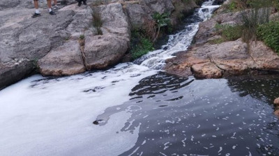 Rengi değişti, köpürdü, hemen inceleme başlatıldı: Korkutan görüntü!