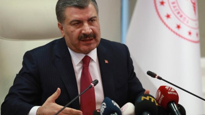 Artık anlayın durum çok kötü. Artış çok ciddi 5 ay öncesine geri dönüyoruz. Bakan Koca, koronada son durumu açıkladı