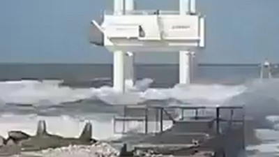 Neden biz yapamıyoruz böyle şeyleri! Seyredince anlayacaksınız. Denizden elektrik elde etme