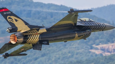 F-16 savaş uçağımız korku saçtı!