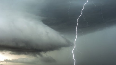 Kulübeye düşen yıldırım 10 çocuğun canını aldı