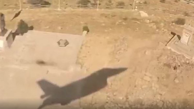 Zor ağlarım diyen Yılmaz Özdil’i ağlatan görüntü Yeniçağ yayınlamıştı Pilot, F-16’sının gölgesini Kocatepe’de on-time yapmıştı