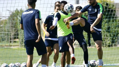 Konyaspor yeni sezona kıran kırana hazırlanıyor